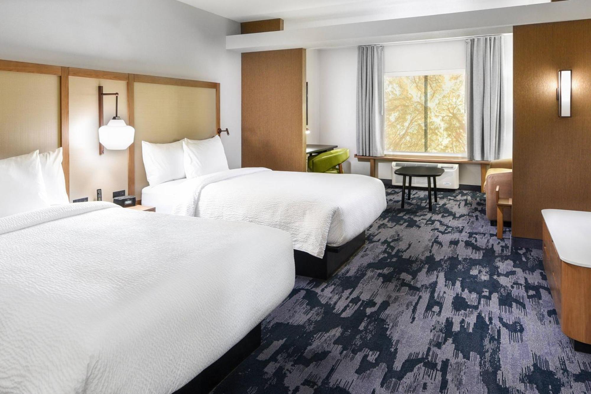 Fairfield & Ontario Hotel
