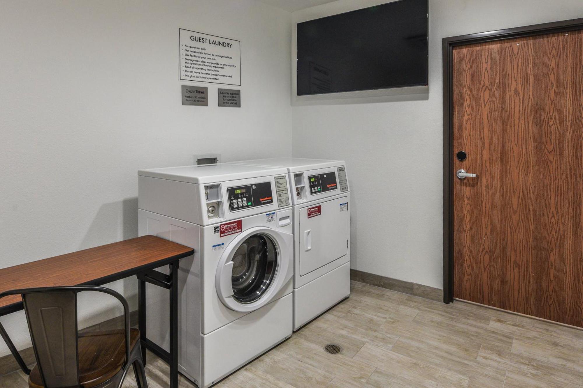 Fairfield & Ontario 3* Rancho Cucamonga