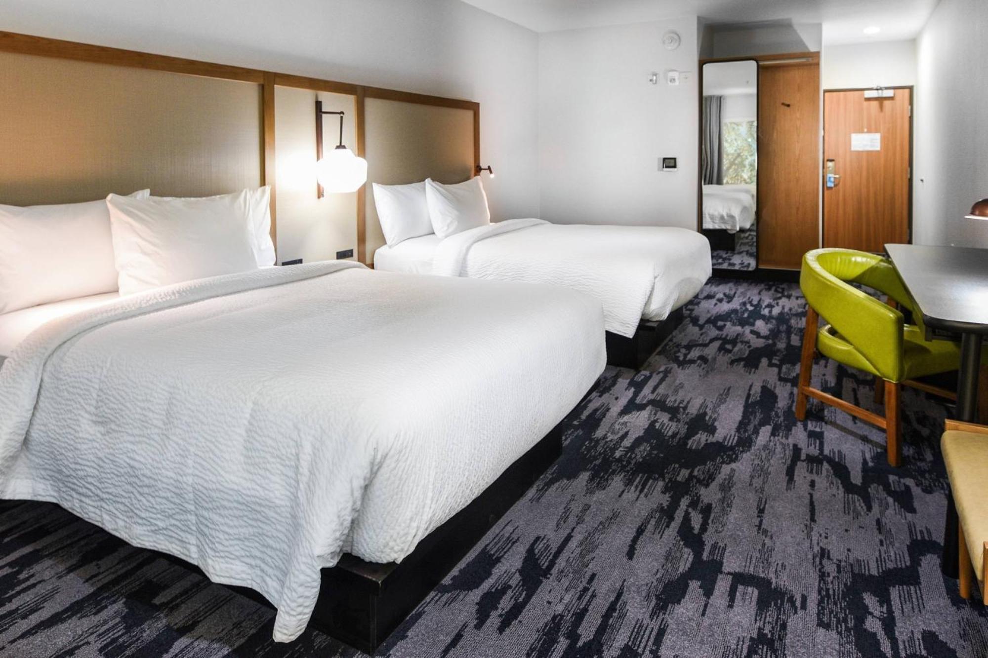 Hotel Fairfield & Ontario 3*